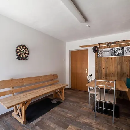 Apartment Haus Fliri *